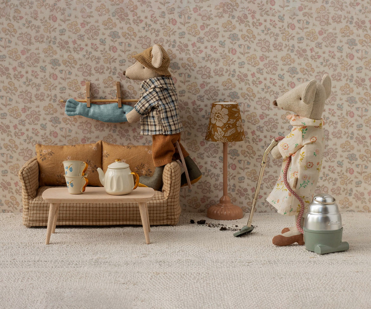 Puppenhaus Couchtisch