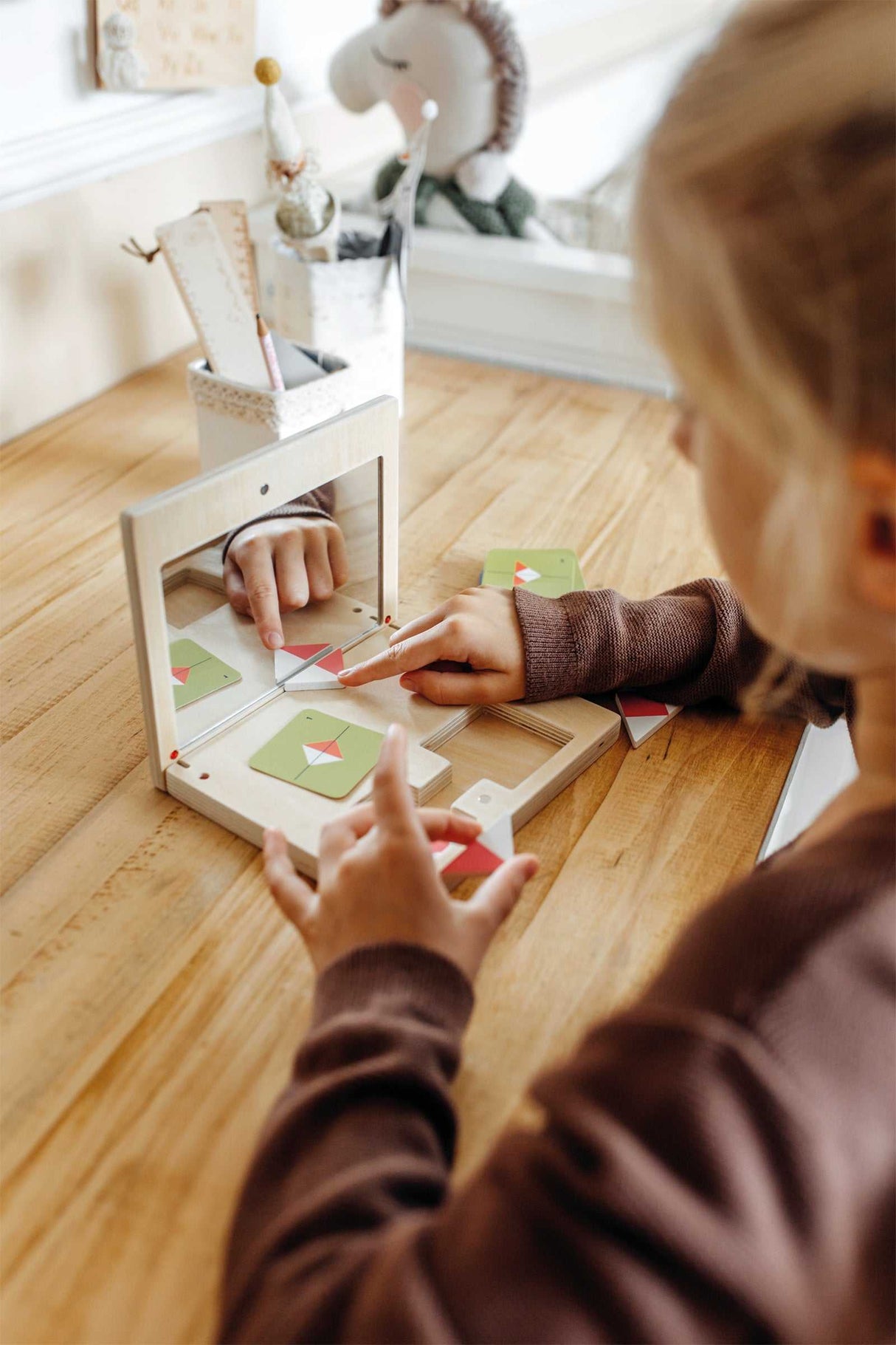 Symmetriespiel mit Spiegel Educate
