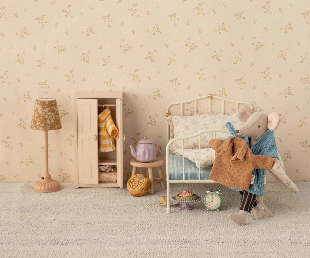 Hemd und gestreifte Hose, Papa Maus