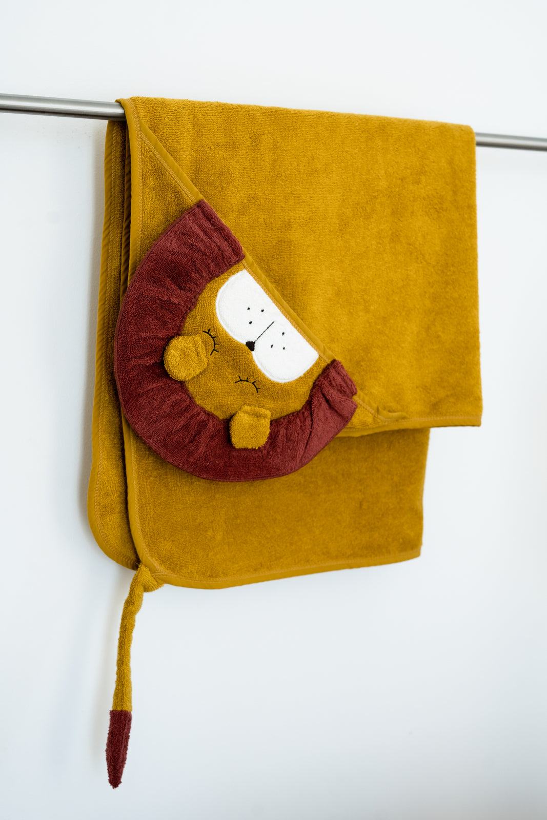 Kapuzen-Handtuch Löwe Mustard