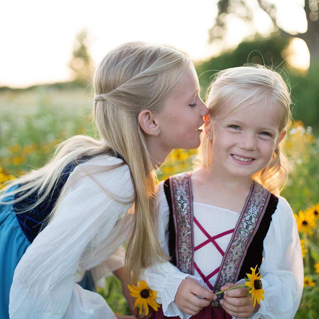 Bauernkleid blau 5-6 Jahre