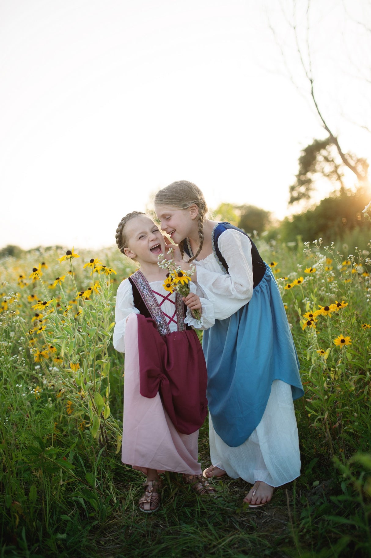 Bauernkleid blau 5-6 Jahre