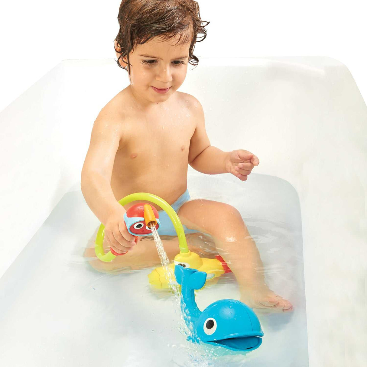 Badewannenspiel- U Boot mit Wal