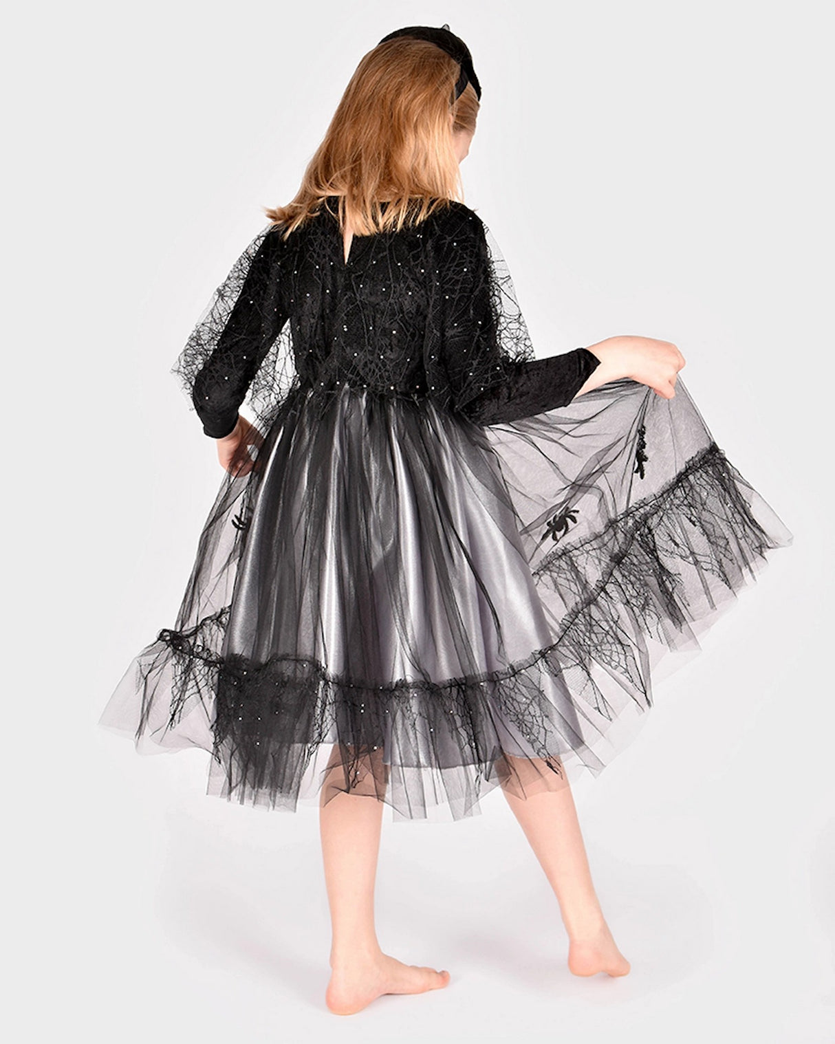 Hexenkostüm mit Zubehör 6-8 Jahre