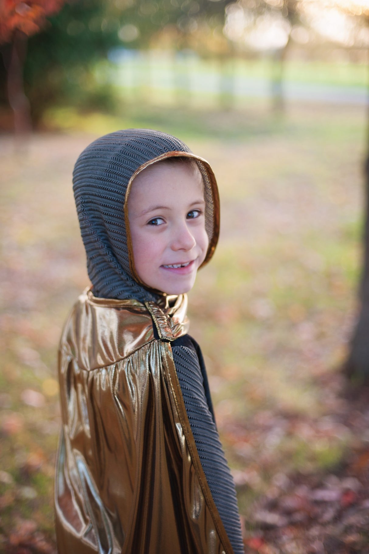 Ritter Kostüm 3 teilig, gold 9-10 Jahre