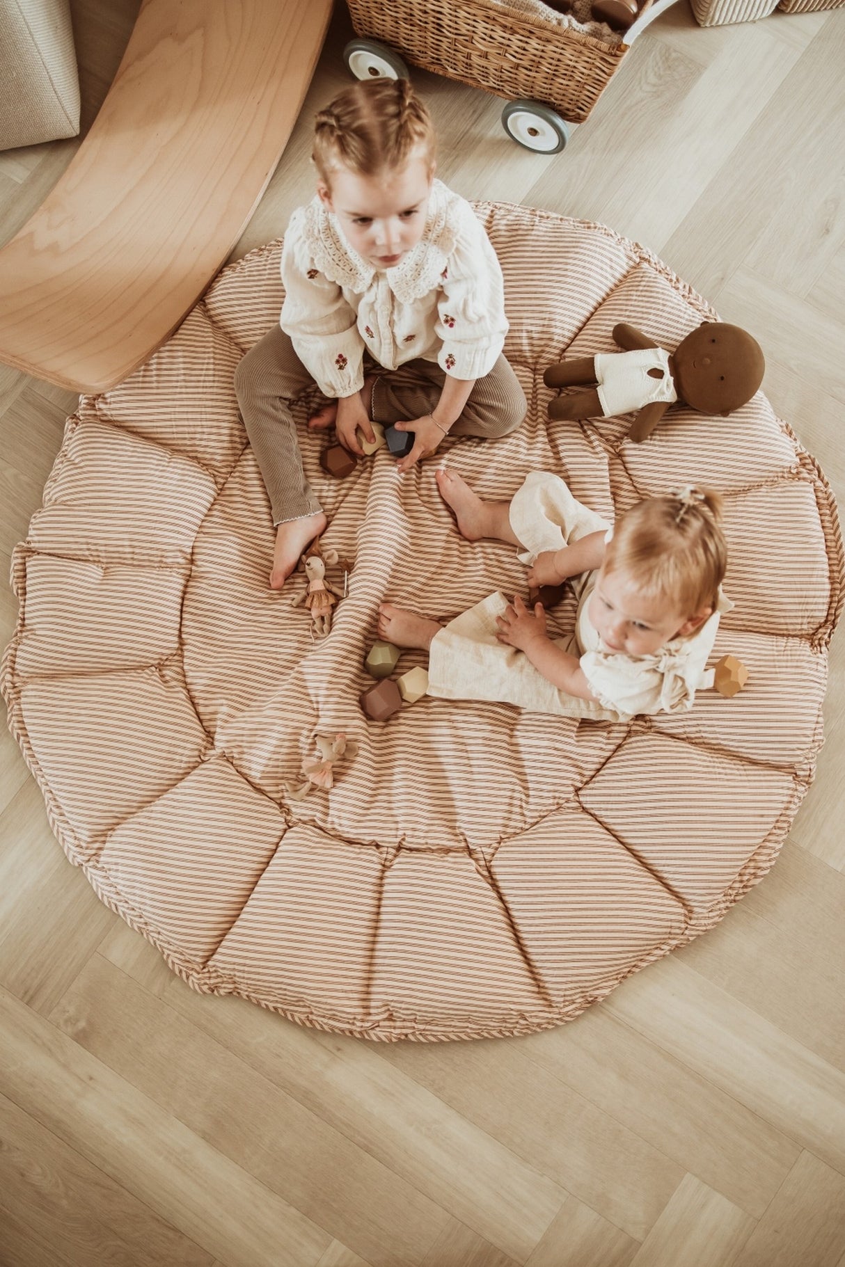Spielmatte Bloom/  Braun gestreift