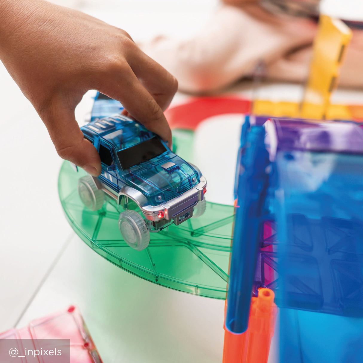 Race Track Car - Rennbahnauto Blau