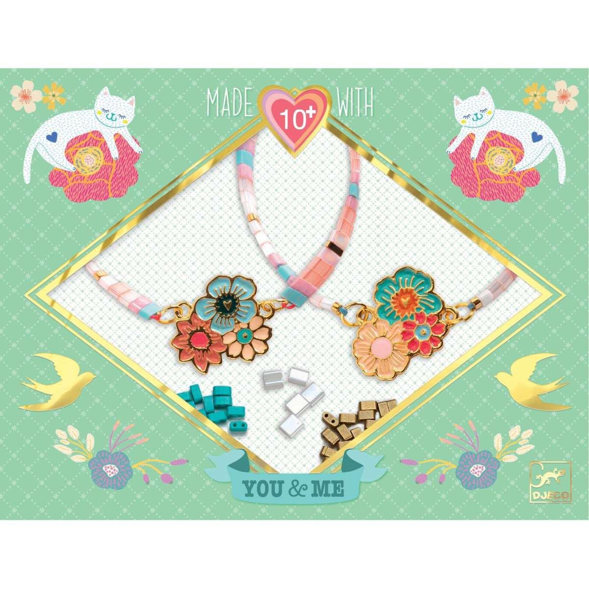 Schmuck basteln DIY-Set mit Perlen und Blumen-Charms für Armbänder in Frühlingsfarben