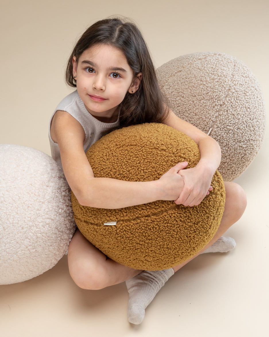 Ball Cushion/ Mapel