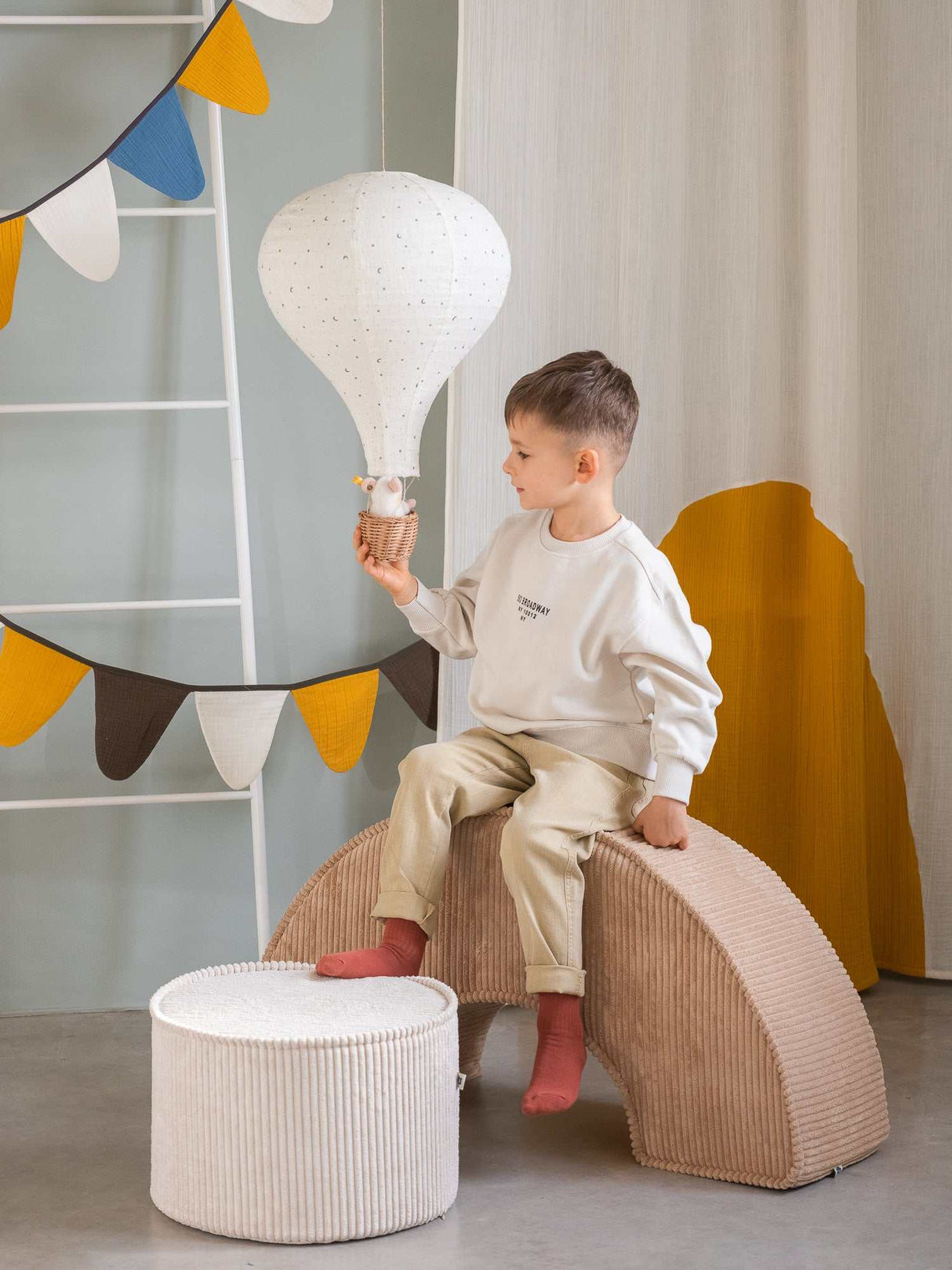 Pouffe/ Marshmallow