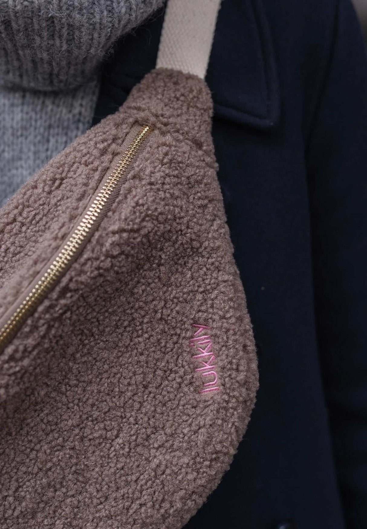 Belt Bag Big Teddy Stone