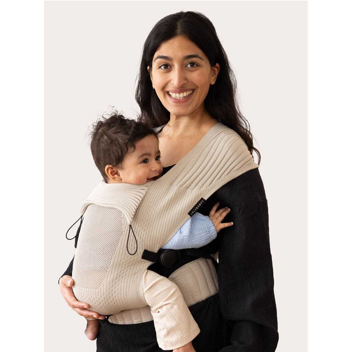 Flybaby Babytrage - Creme ergonomische, leichte Babytrage mit 3D-Stricktechnologie und Magnetschnallen, nachhaltig und bequem