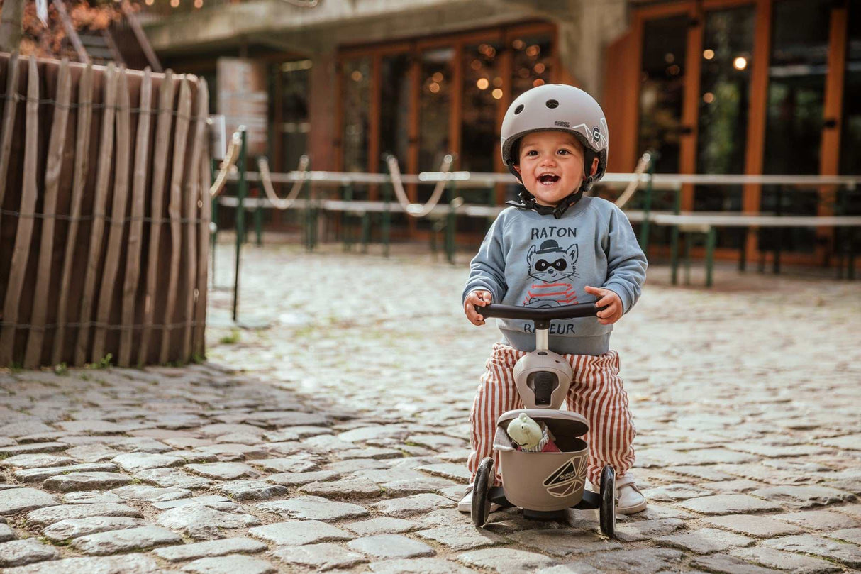 Highwaykick 1 lifestyle brown lines