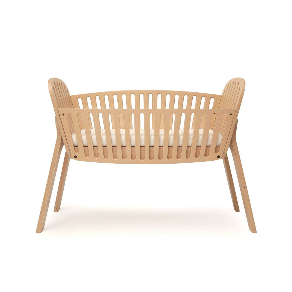 Beistellbett KODO aus Buchenmultiplex mit verstellbarer Höhe und Schaumstoff-Kokosnussmatratze, sichere Schlafumgebung für Babys.
