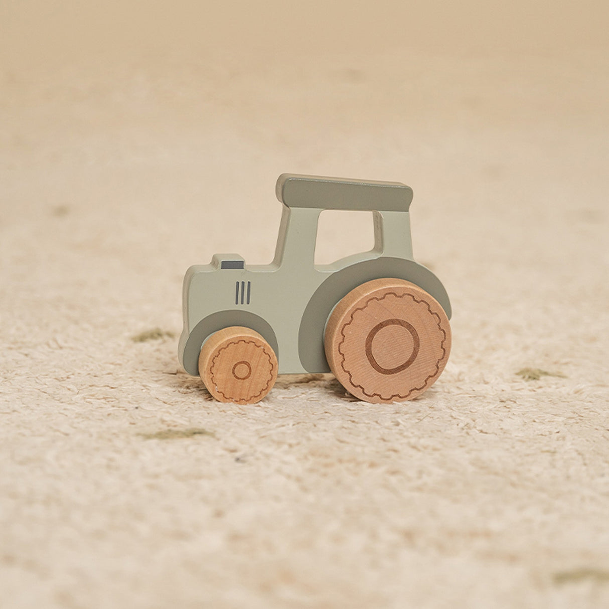 Holztraktor/ Little Farm
