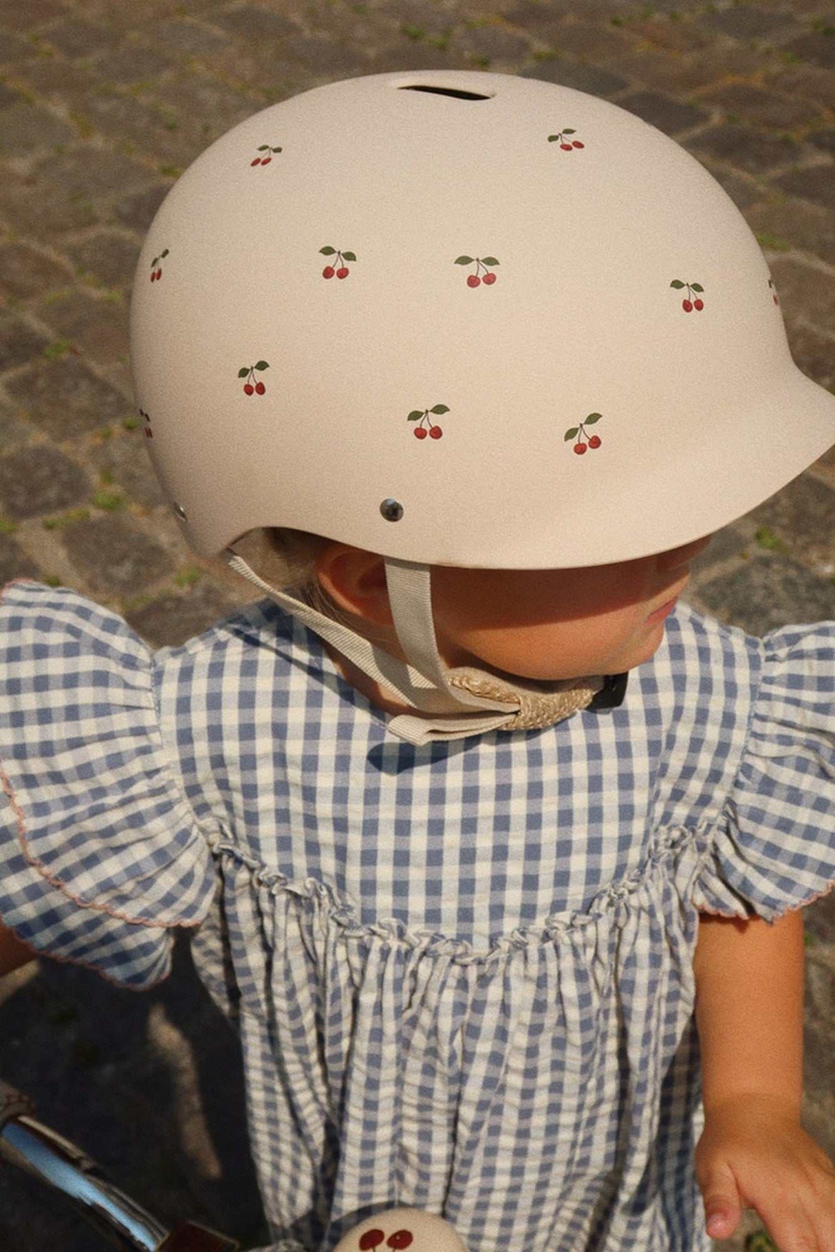 Fahrradhelm/ Cherry