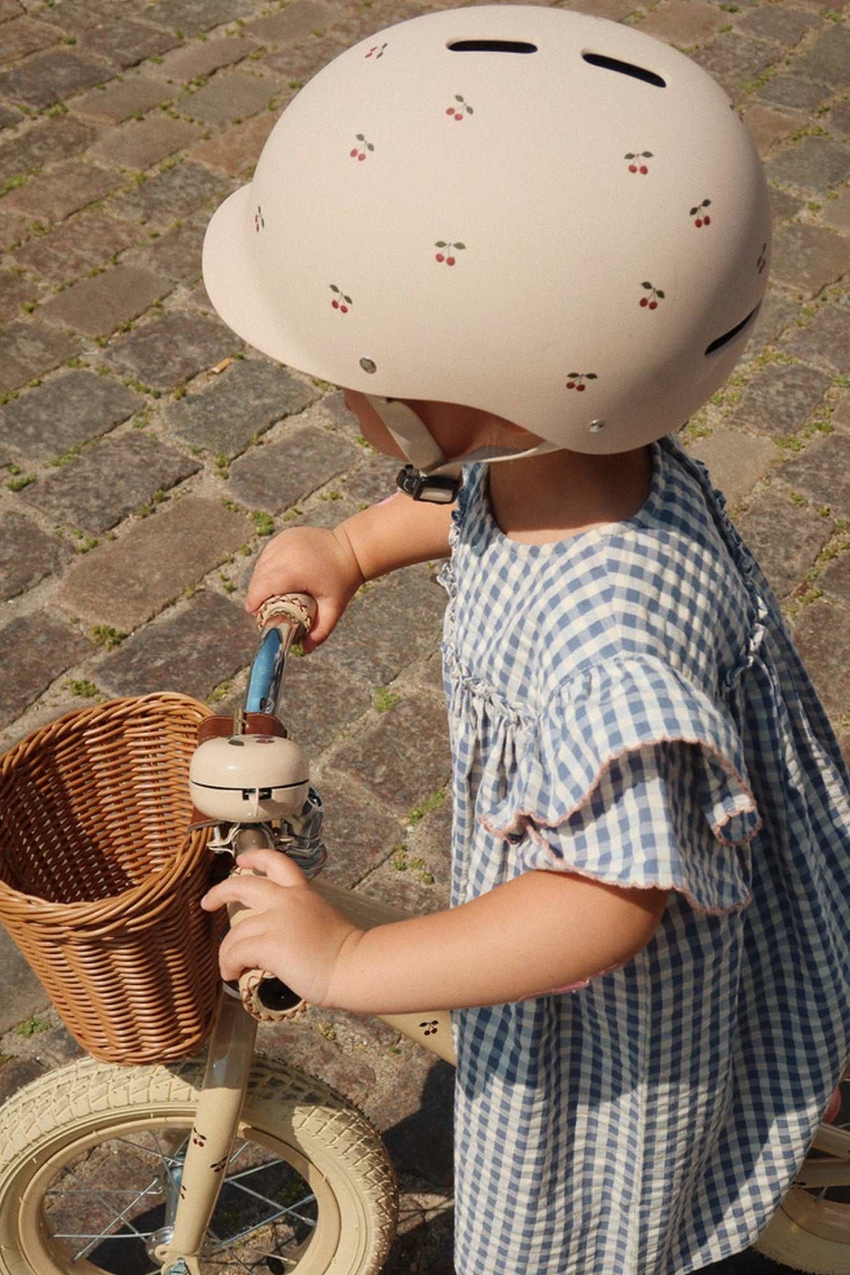 Fahrradhelm/ Cherry