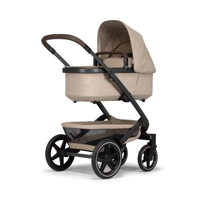 Joolz Geo3 Mono Kinderwagen in Sandy Taupe mit All-Terrain Rädern und XXL Einkaufskorb