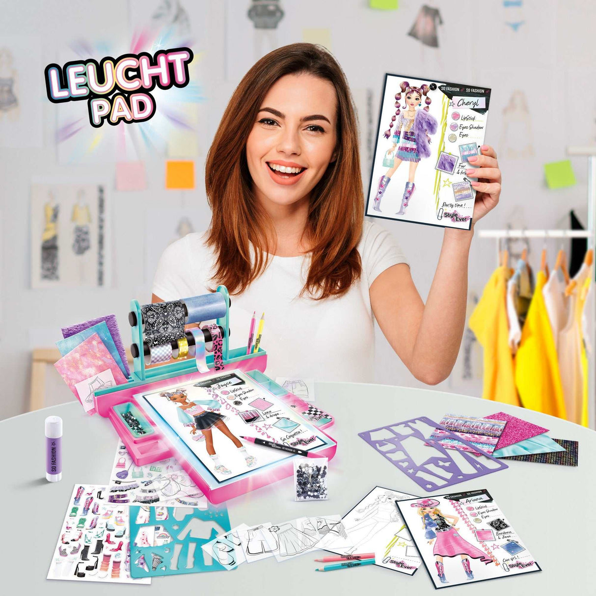 Fashion Designer Light-Up Studio