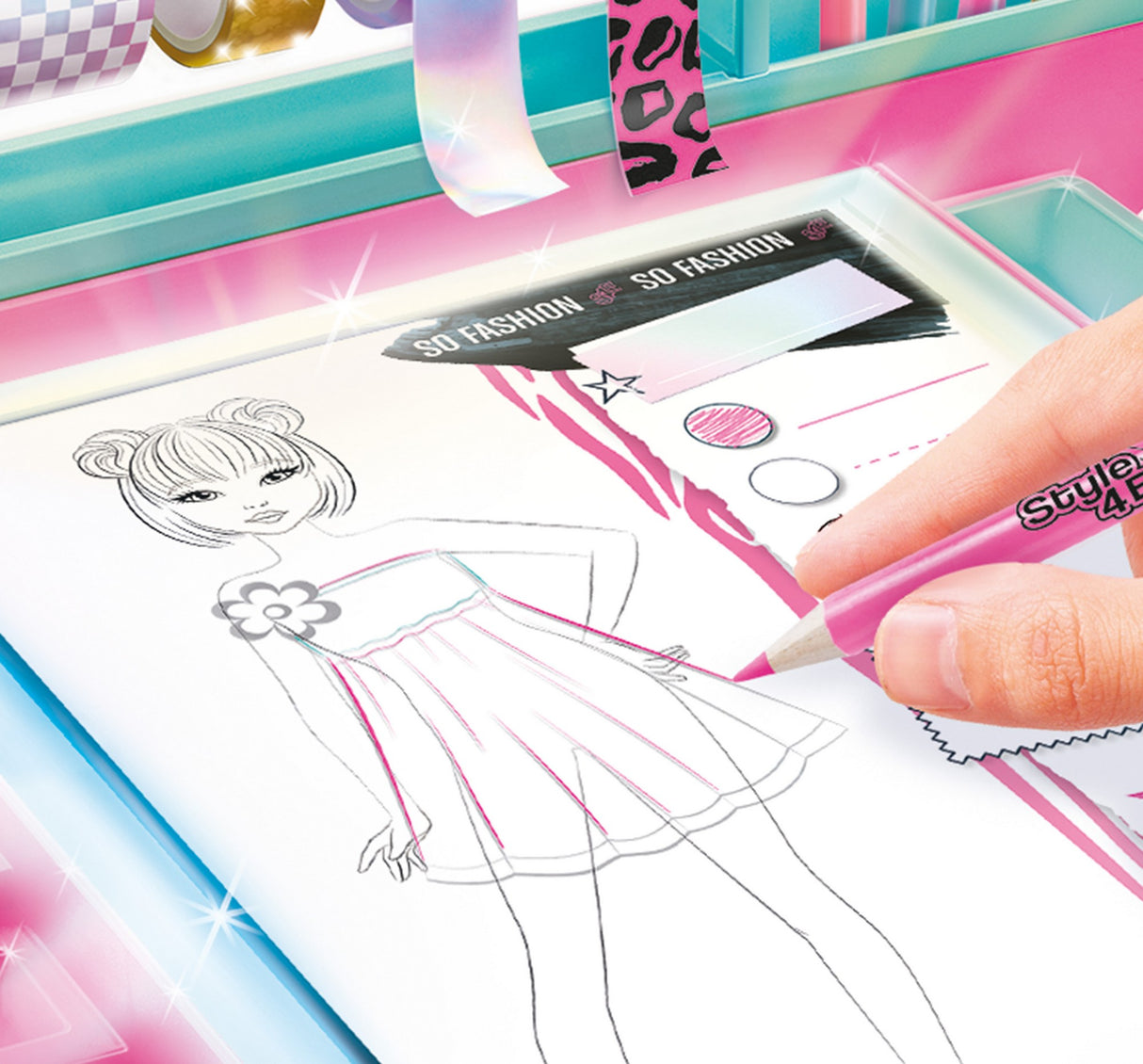 Fashion Designer Light-Up Studio