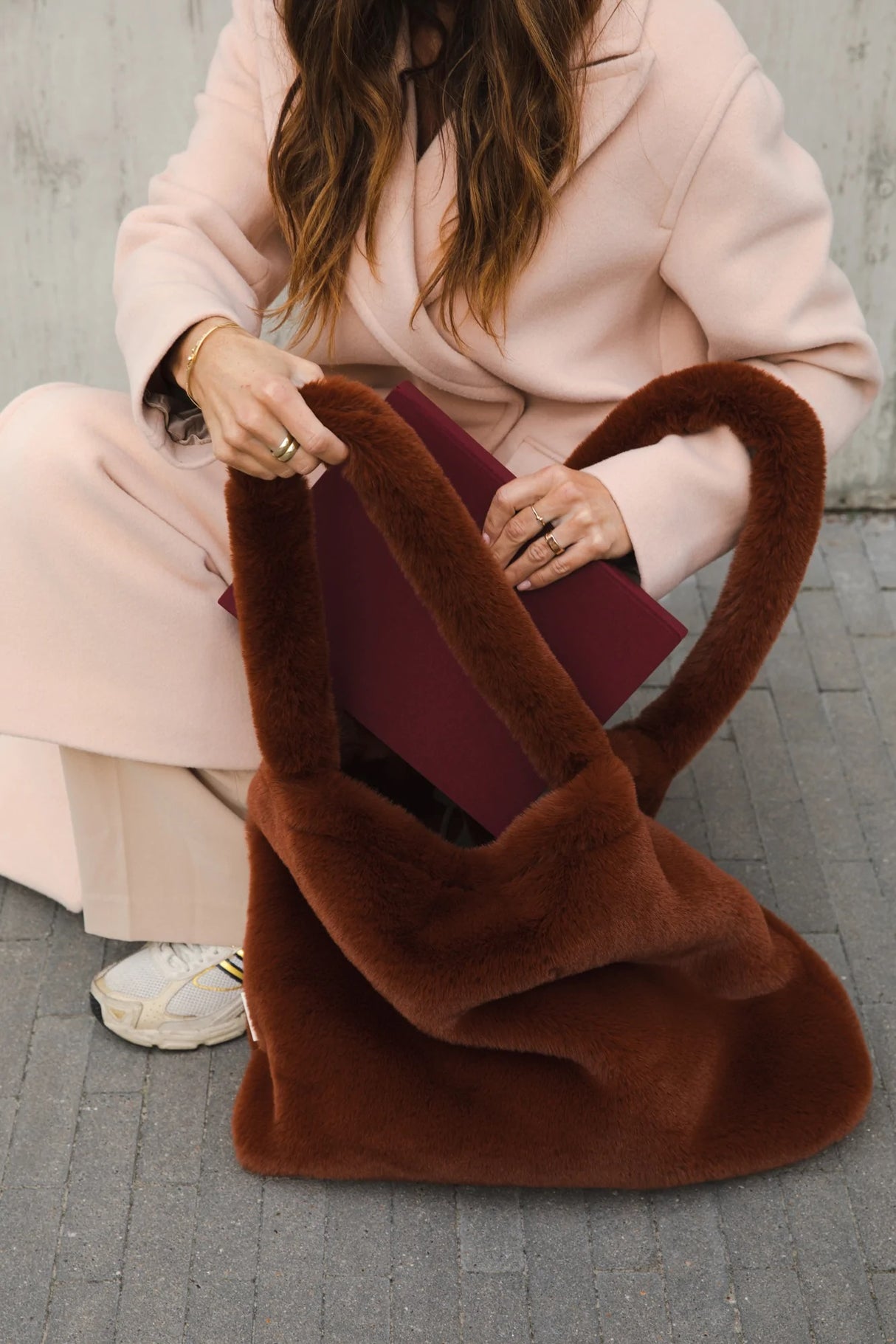 Faux Fur Mom-Bag Kakao