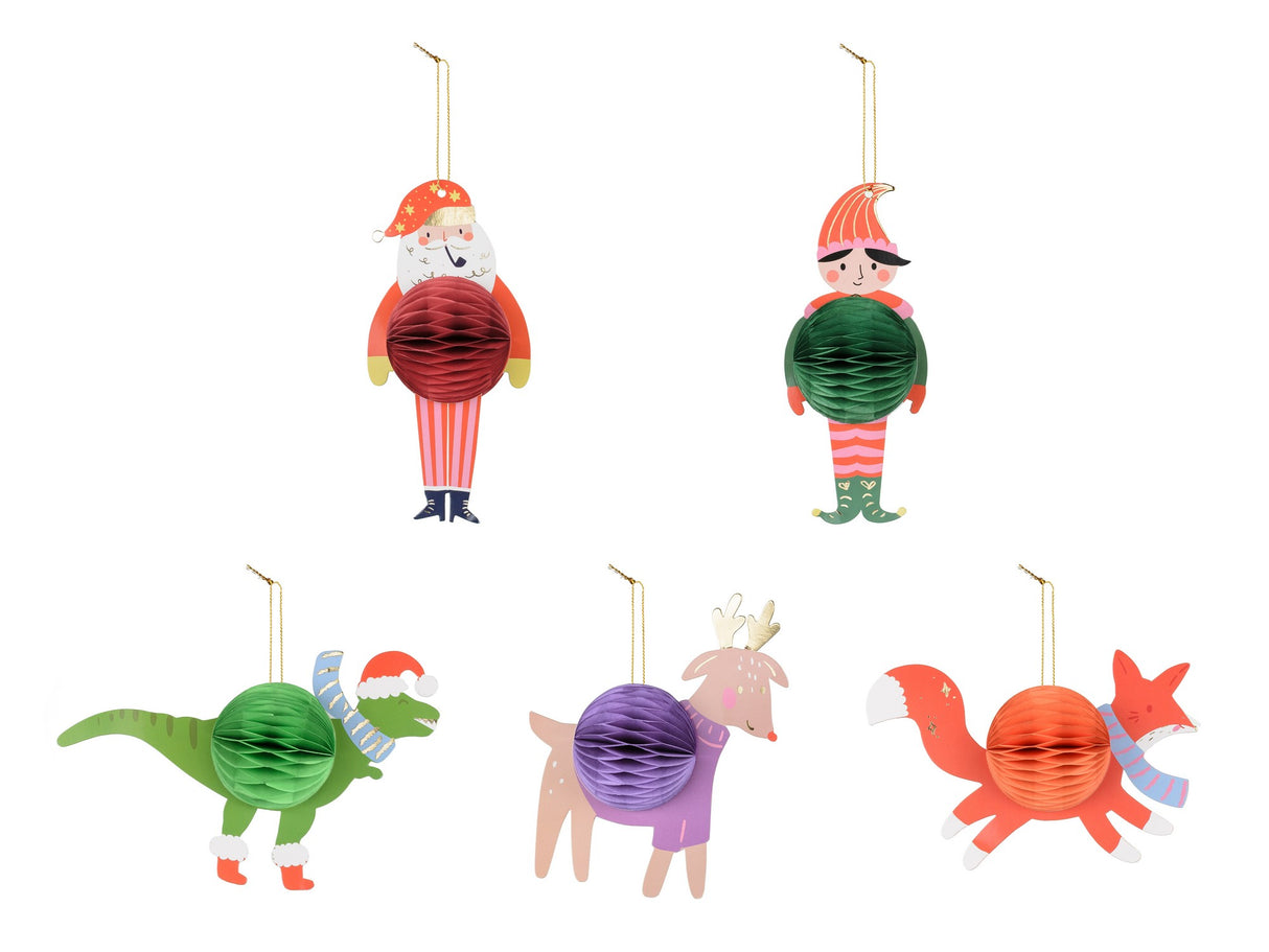 Papierkugeln mit Weihnachtsmotiven