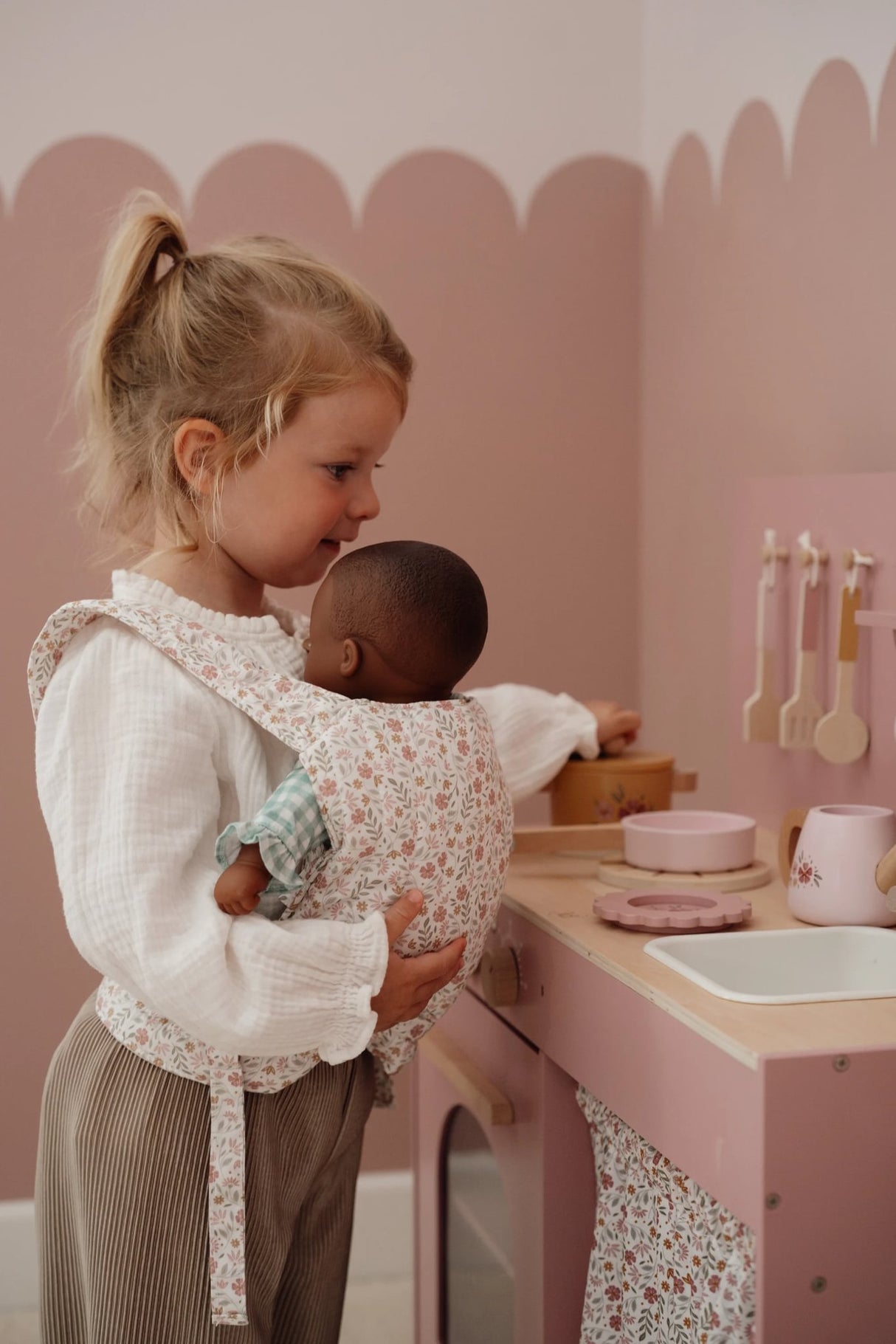 Puppentrage/ Soft Flowers