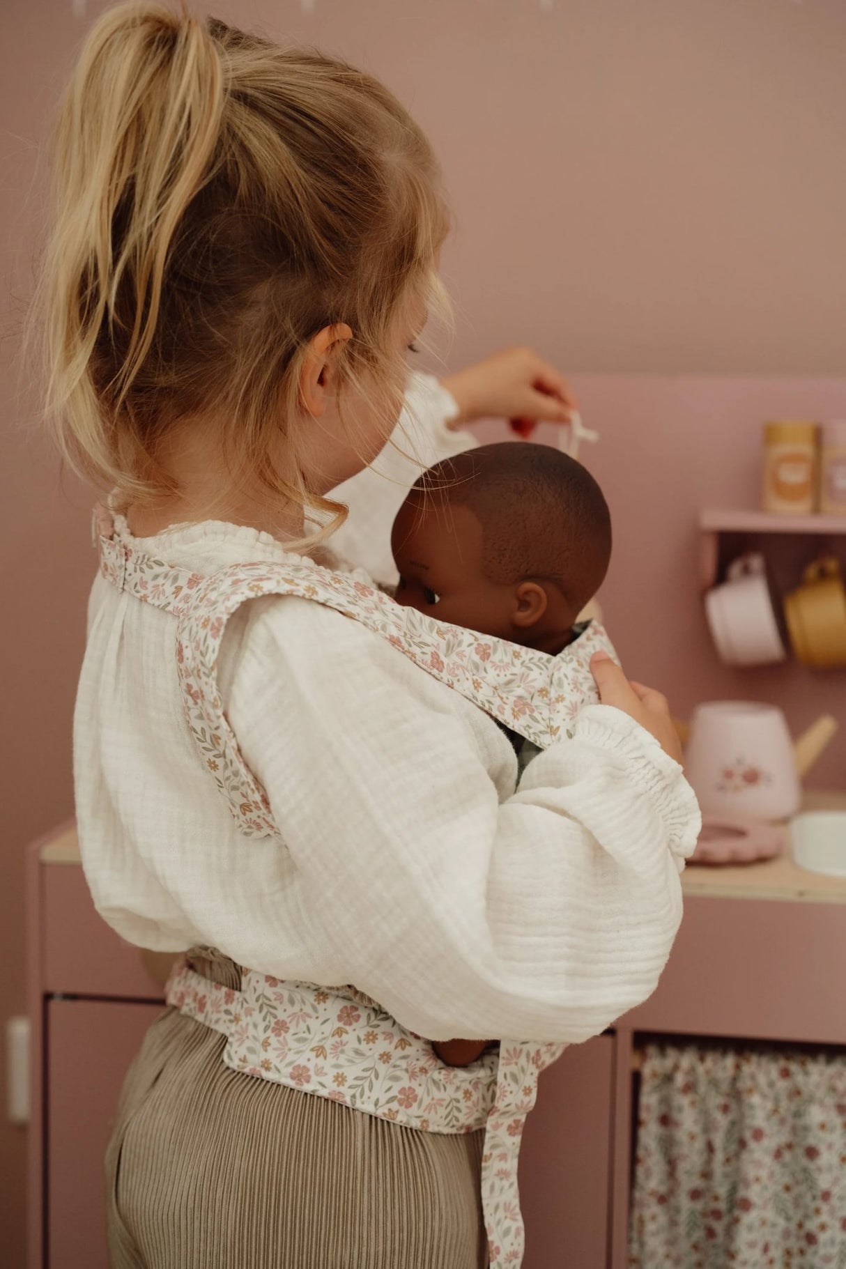 Puppentrage/ Soft Flowers