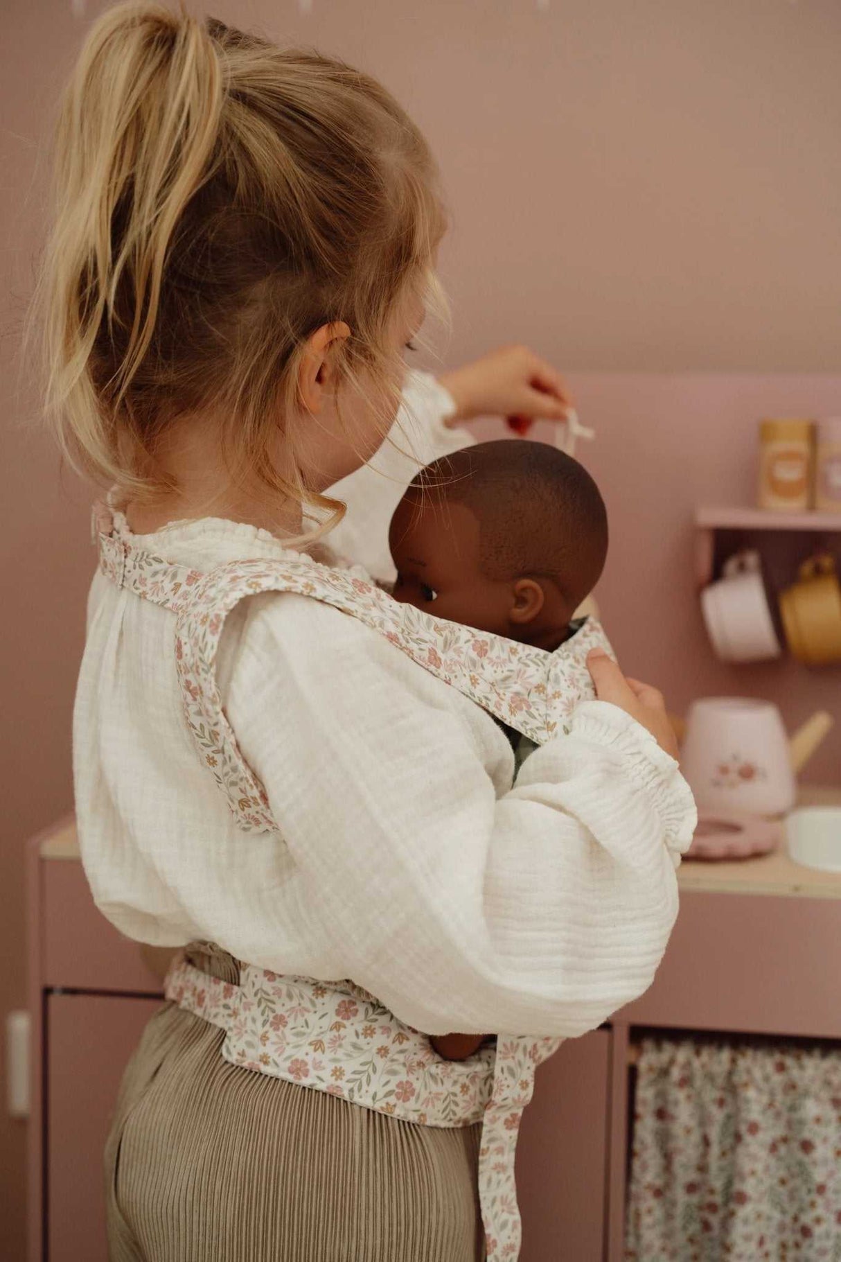 Puppentrage/ Soft Flowers