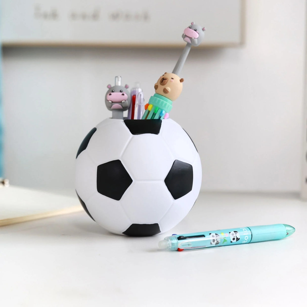 3D-Stifthalter Fußball