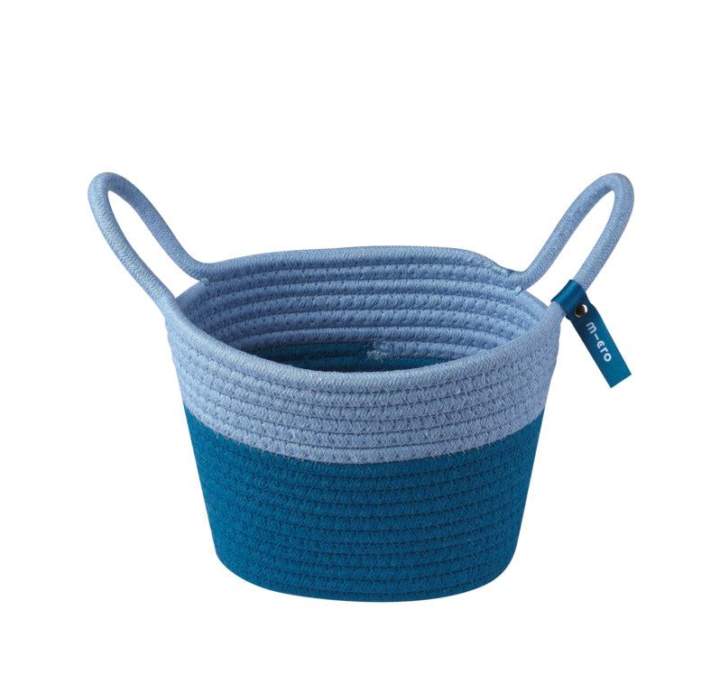 Blauer Micro Basket aus Baumwolle am Mini Micro Scooter für Spielzeug und Teddy