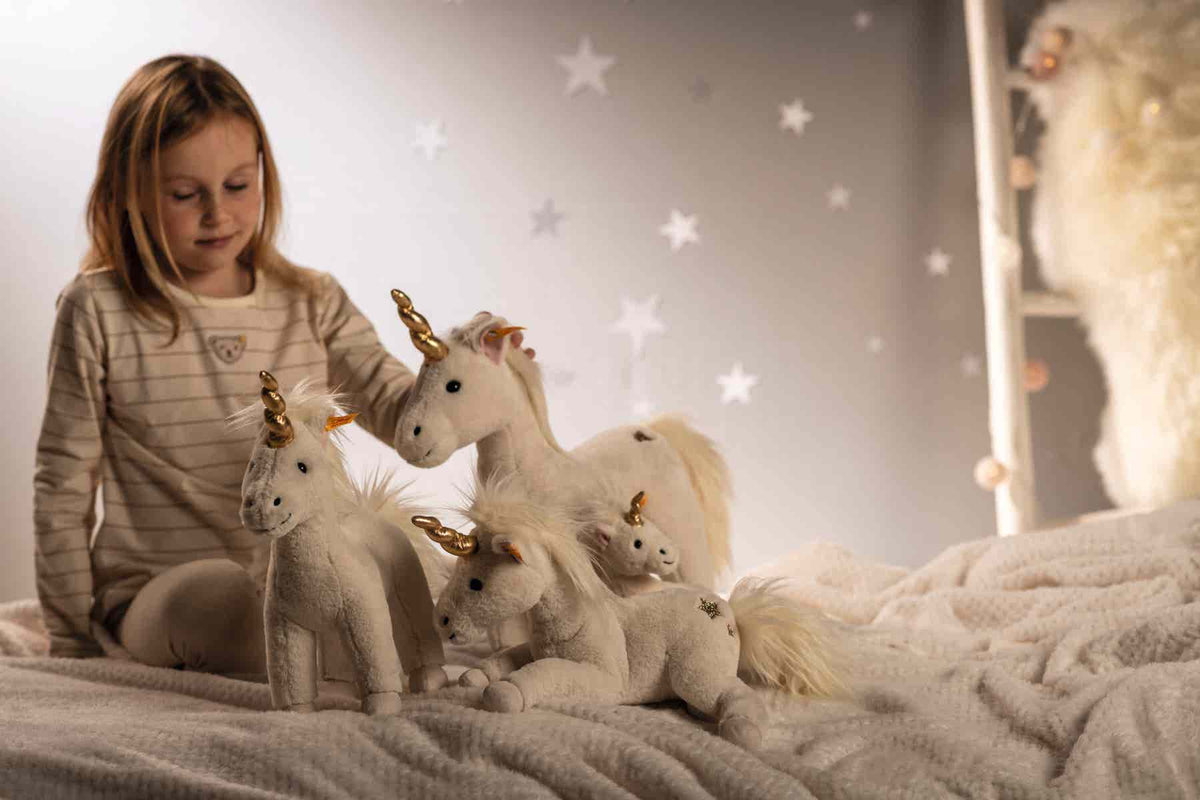 Unica Einhorn stehend / 27cm weiss