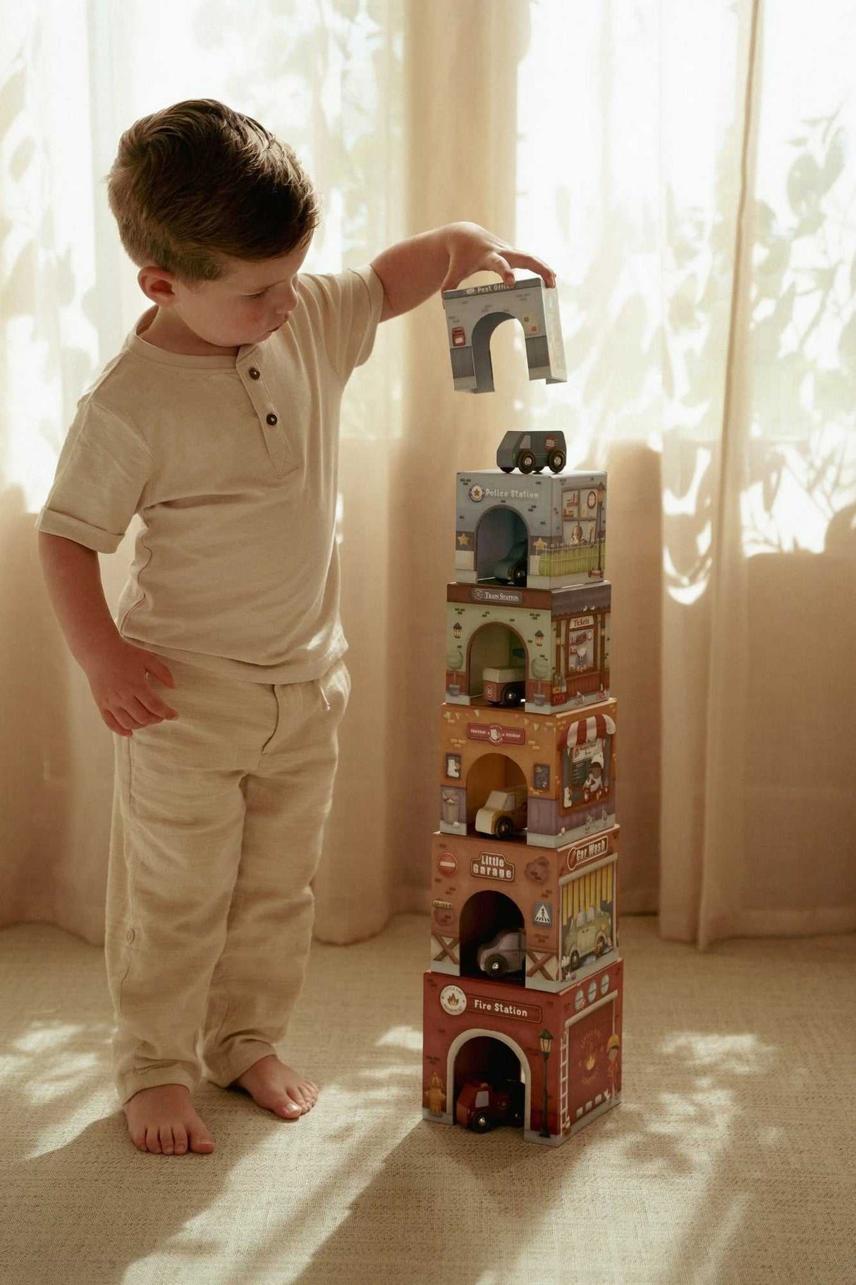 Stapelwürfel mit Autos