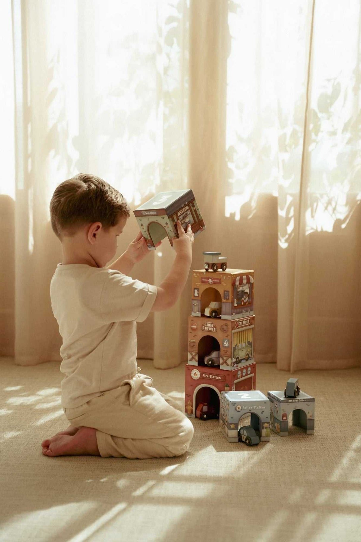 Stapelwürfel mit Autos