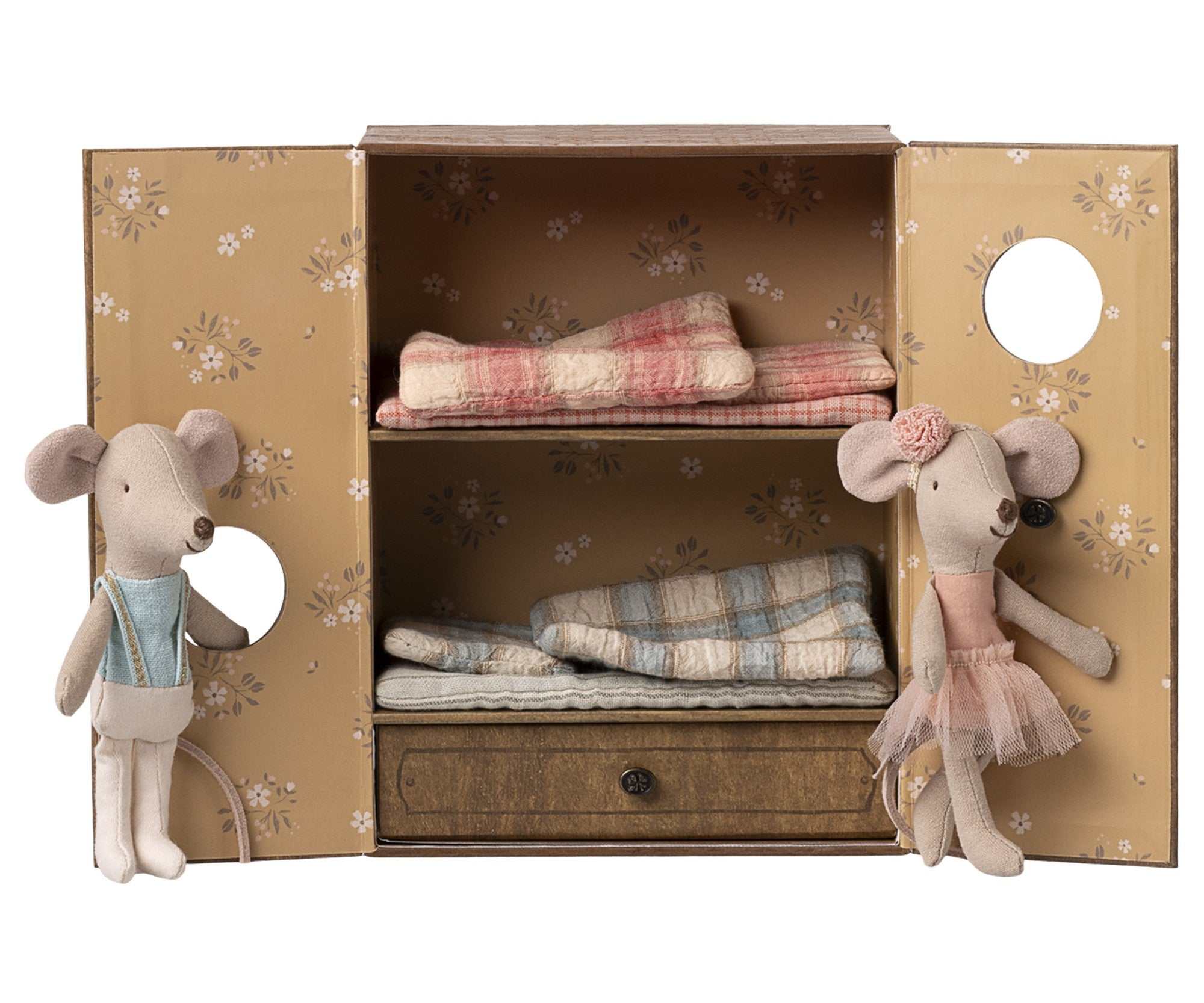 Ballettmäuse im Tanzstudio, Kleine Schwester und kleiner Bruder