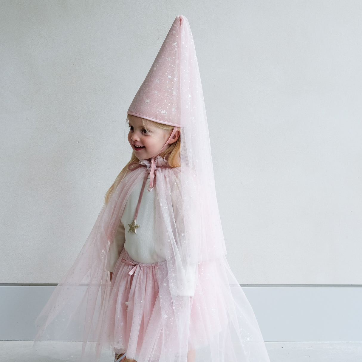 Schimmerndes Cape Tulle / beige
