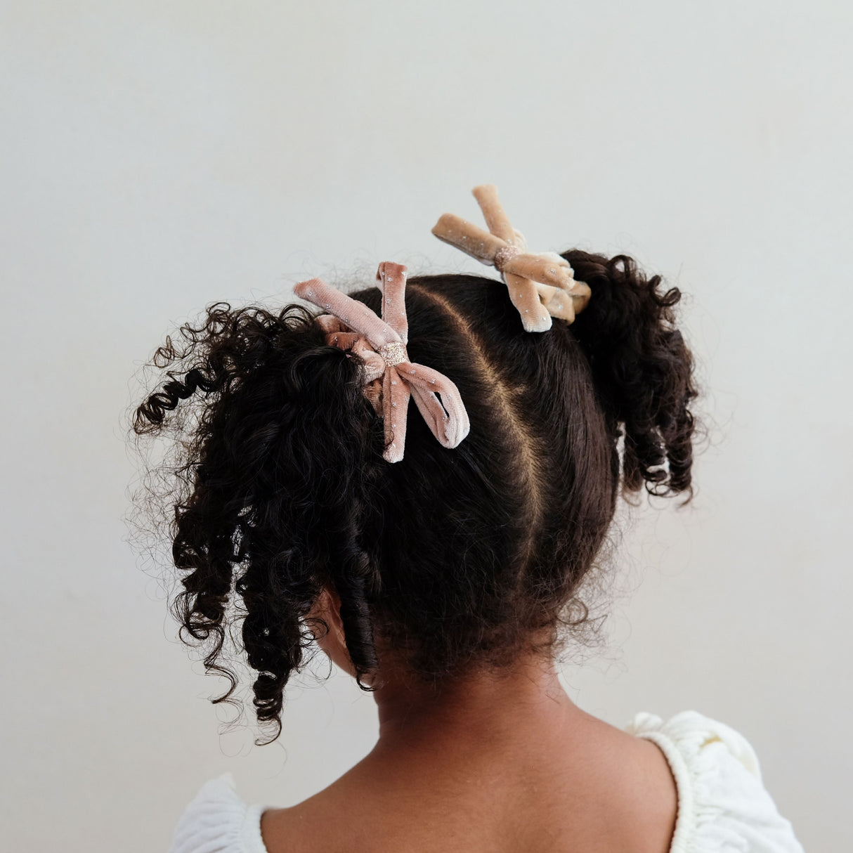 Scrunchies Samtschleifen