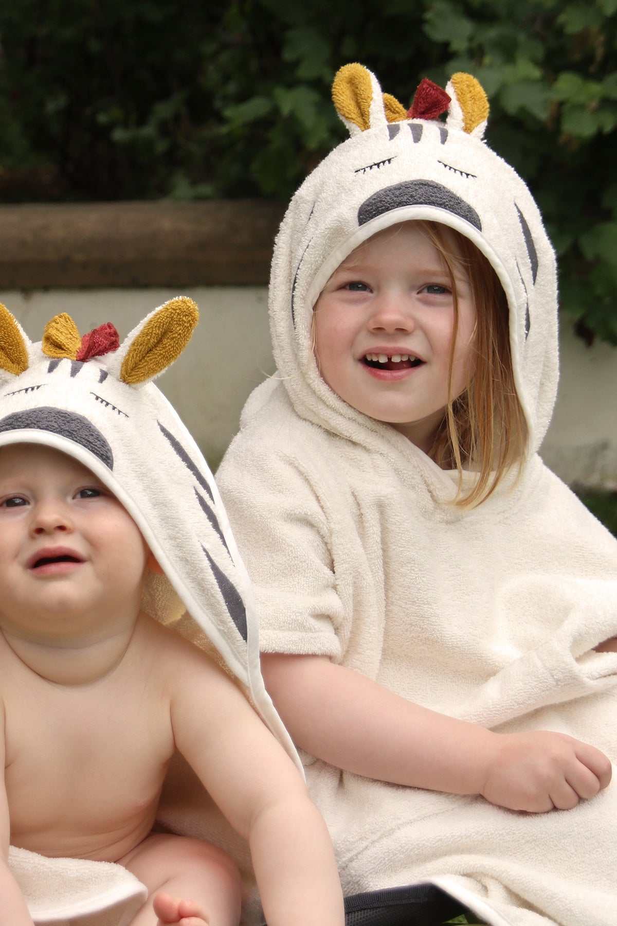 Poncho ZebrakikaduPoncho Zebrakorbmayer. ganz besonders. für kinder.