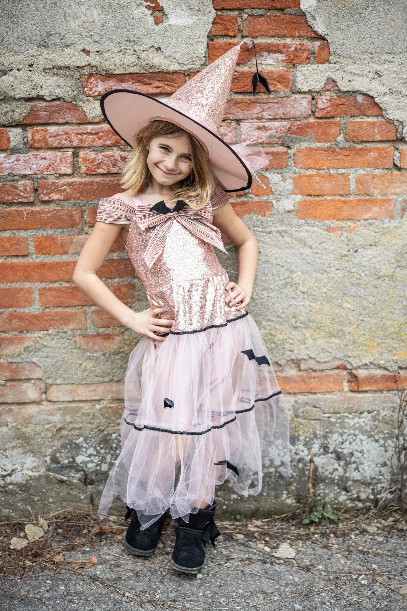 Glamouröses Hexenkleid & Hut 5-6 Jahre
