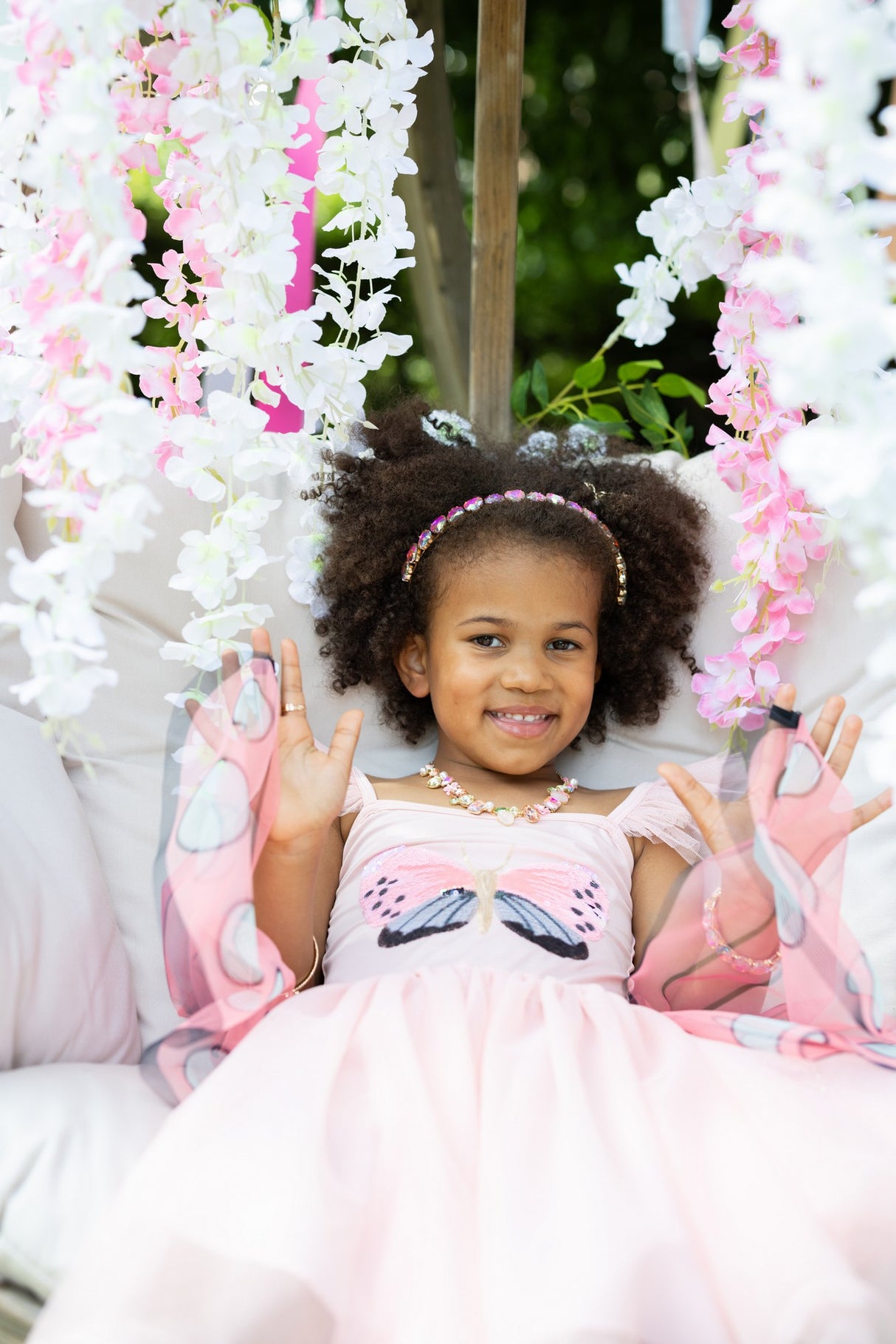 Schmetterlingskleid mit Flügeln & Pailletten 5-6 Jahre