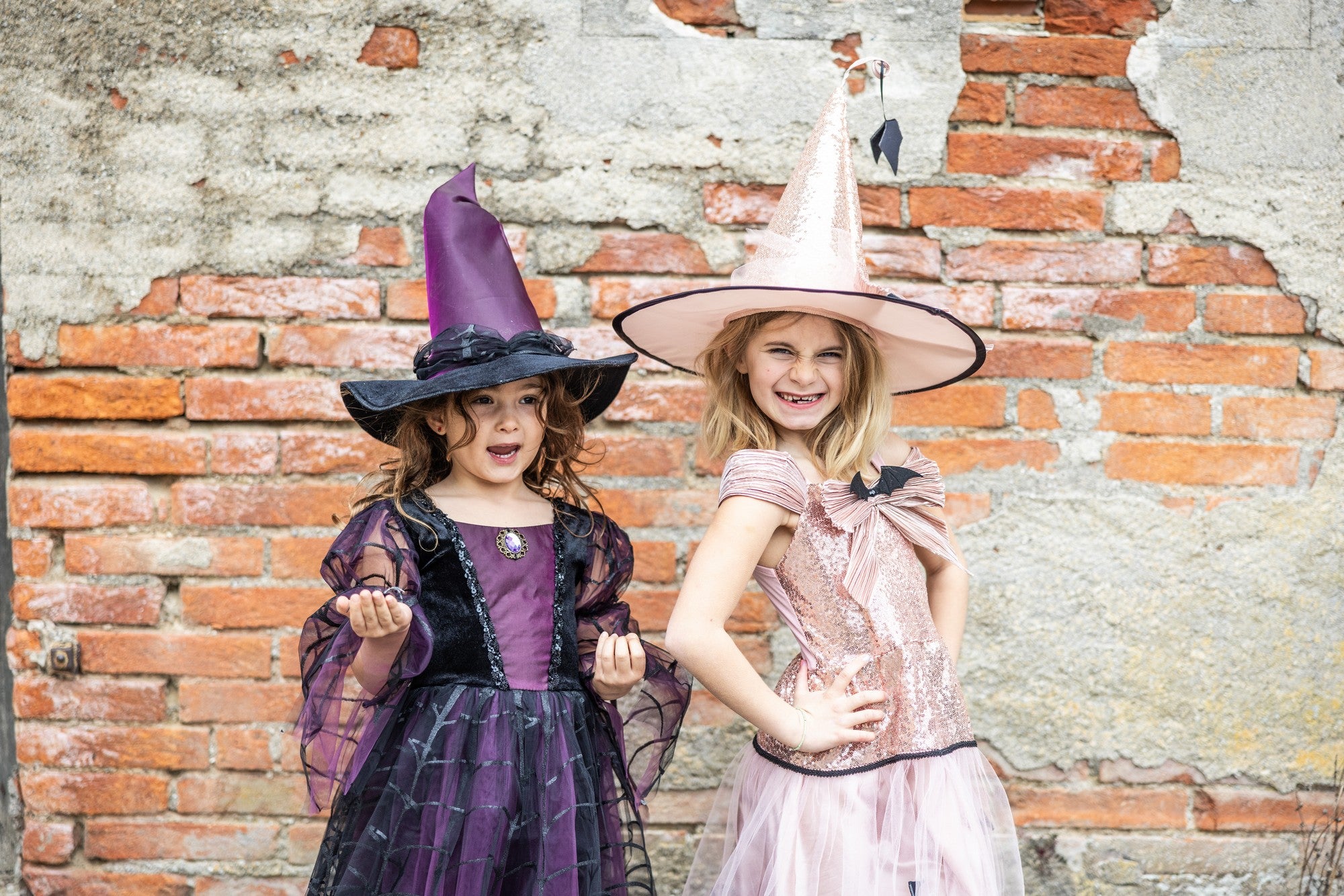 Glamouröses Hexenkleid & Hut 5-6 Jahre