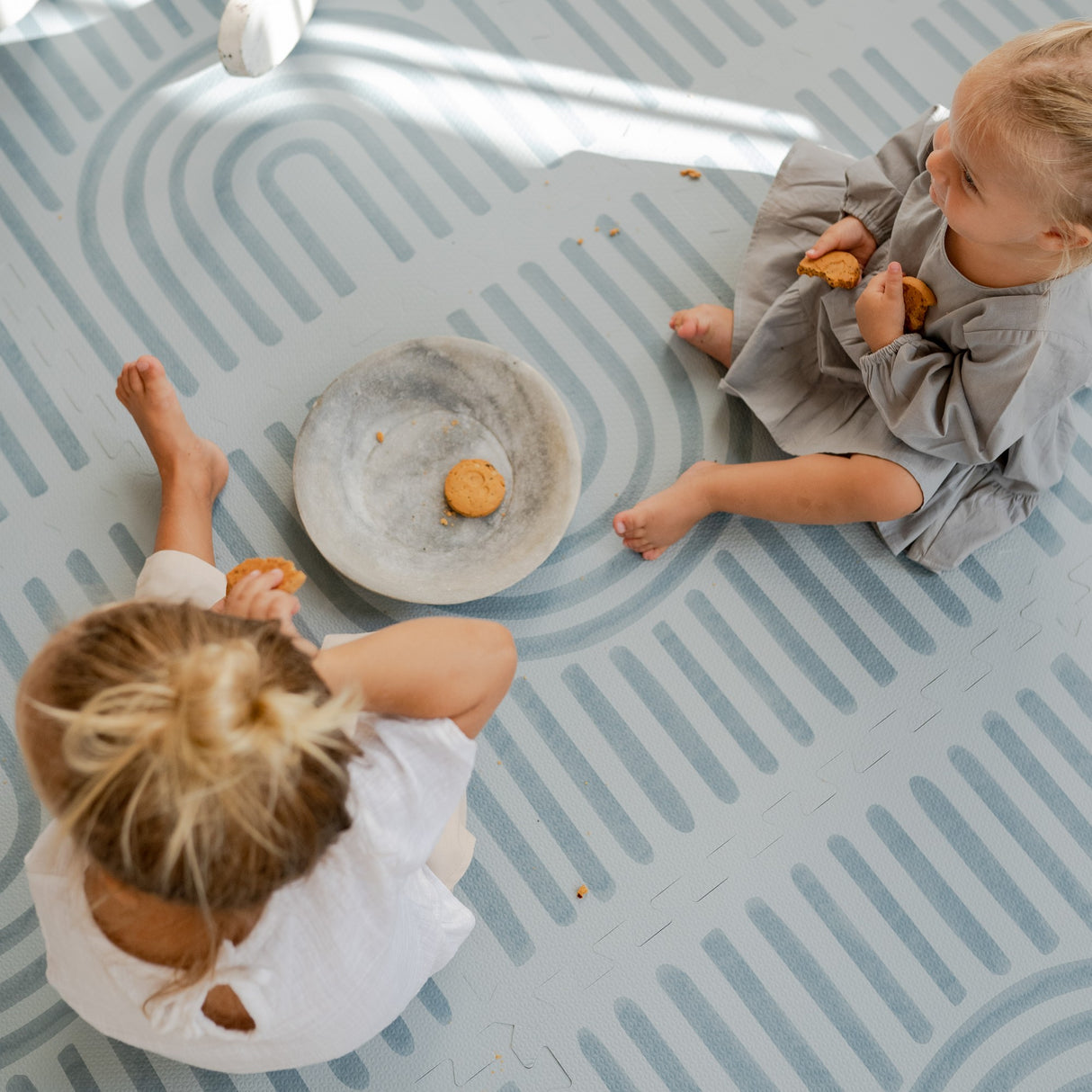 SPIELMATTE LINEAR- MINERAL - korbmayer. ganz besonders. für kinder.