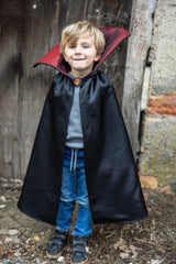 Vampirumhang mit Stehkragen 5-6 Jahre