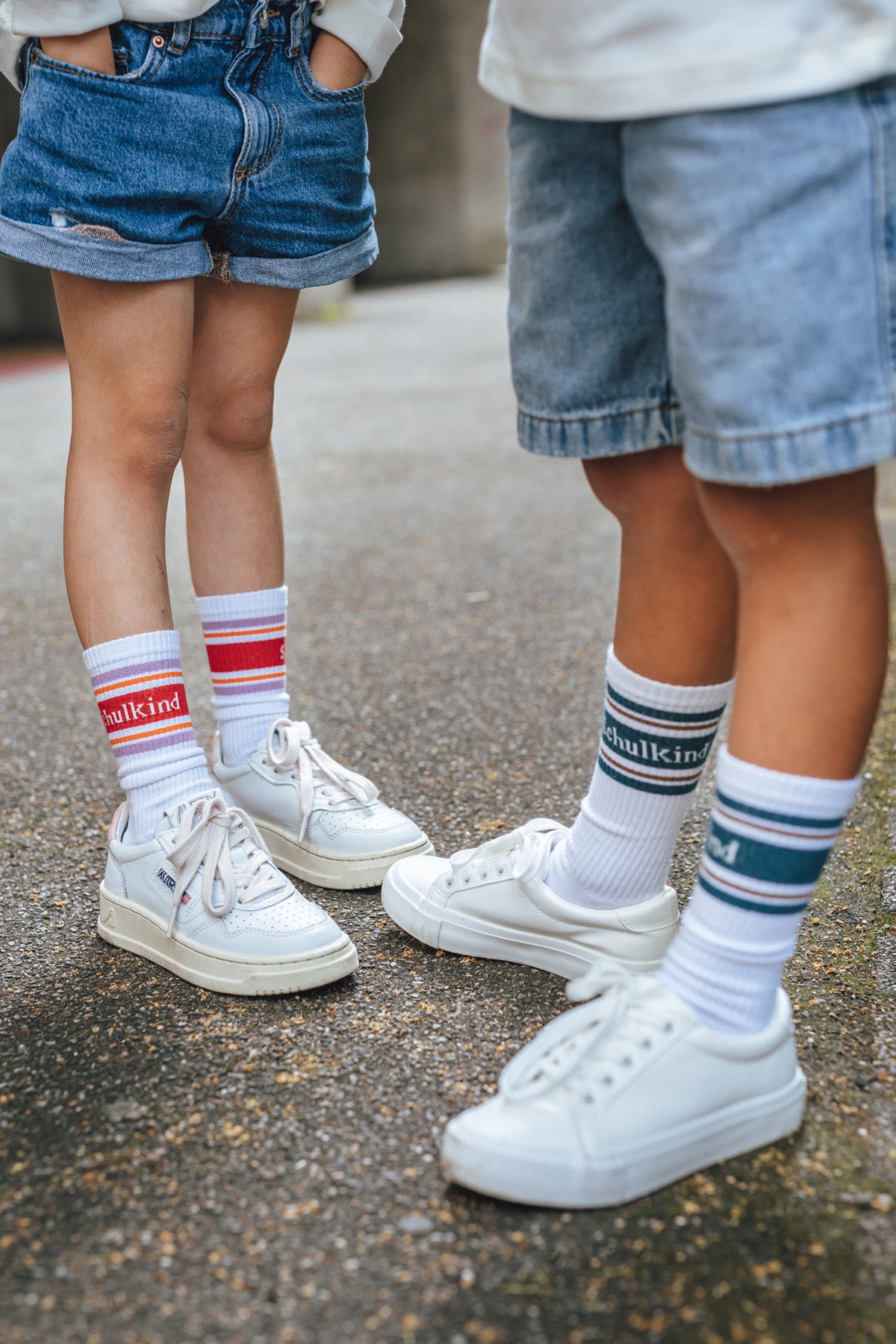 Schulkind- Socken 27-30/ PetrolkikaduSchulkind- Socken 27-30/ Petrolkorbmayer. ganz besonders. für kinder.