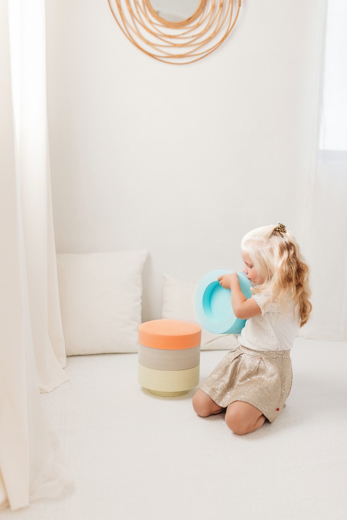 Rainbow- Chair - korbmayer. ganz besonders. für kinder.