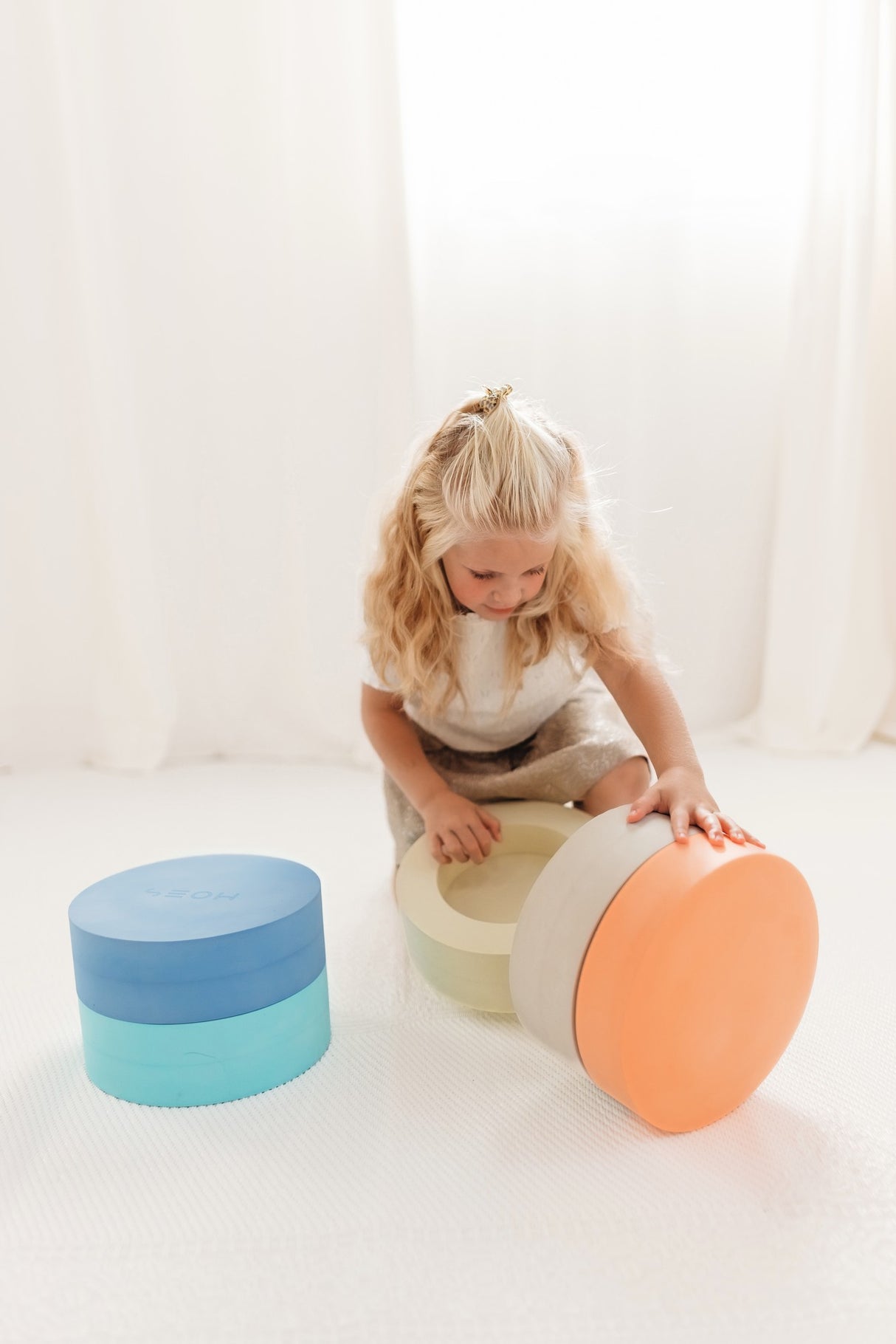 Rainbow- Chair - korbmayer. ganz besonders. für kinder.