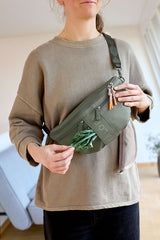 Leckerli Tasche Emma/ dark olive