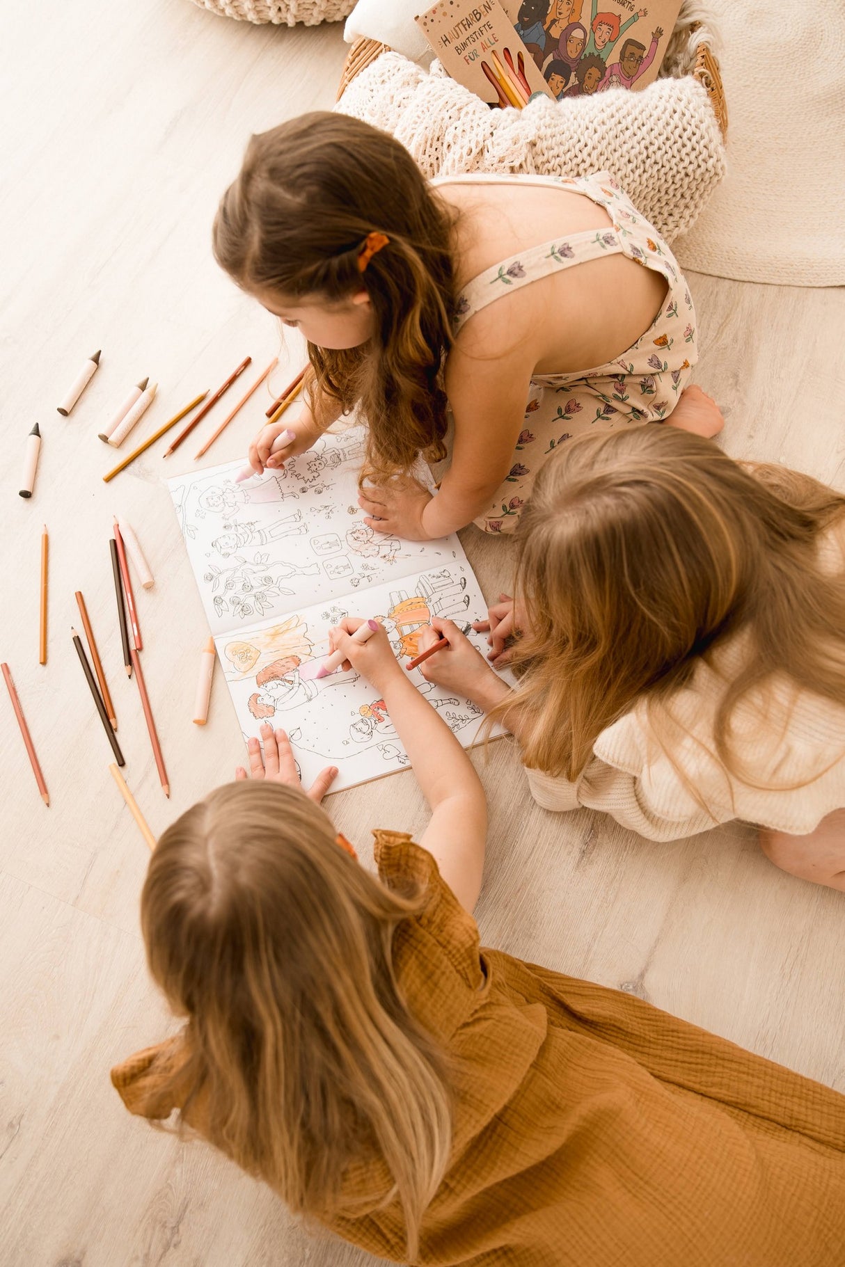 Hautfarben-Wachsmaler - korbmayer. ganz besonders. für kinder.