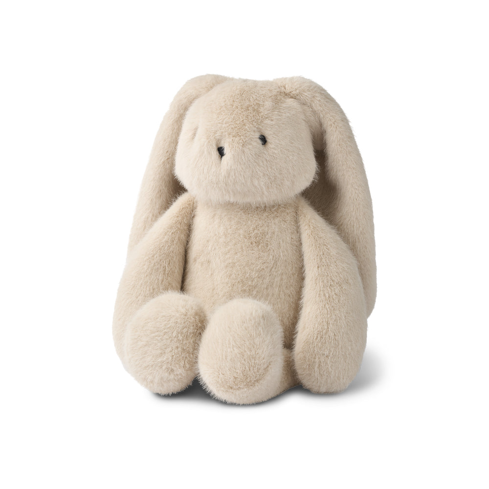 Humming Teddy Hattie