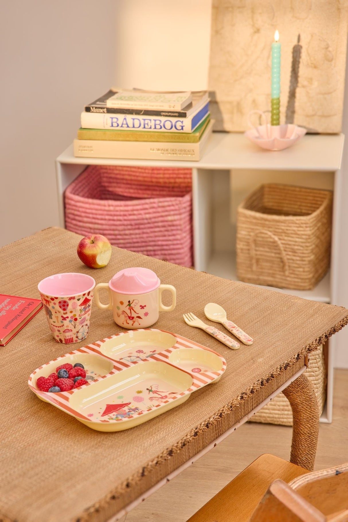 Unterteilter Kinderteller/ Fun Fair pink